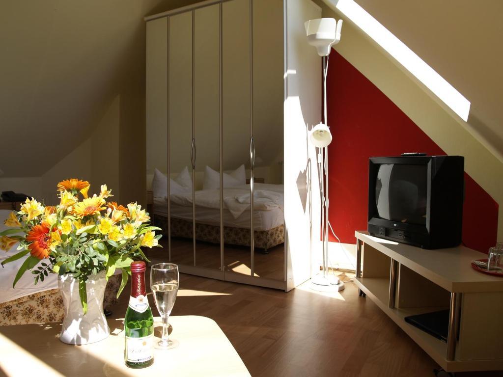 Hotel Pension Kirschstein Wolgast Dış mekan fotoğraf